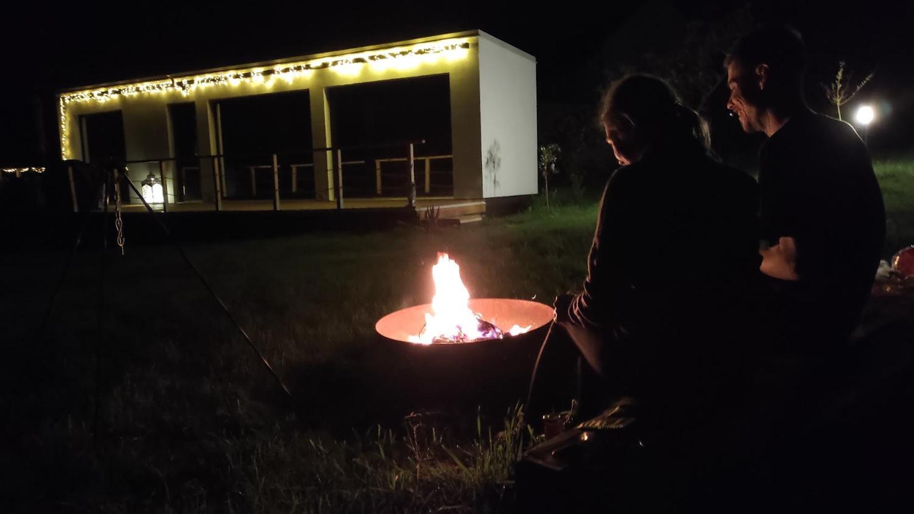 Ranch 66 - Moderni Tiny House Black Swallow Ve Stylu Route 66 Se Saunou A Bazenem Tršice Kültér fotó